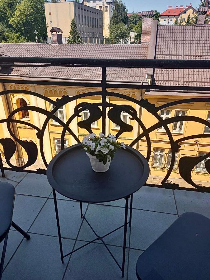 Dimitris Apartment Lviv Extérieur photo